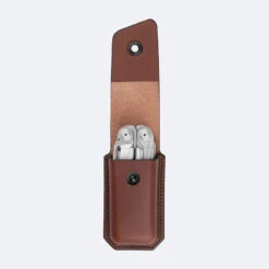 Étui Cuir Tanné Végétal Taille Moyenne - AINSWORTH Pour Pince LEATHERMAN -Pêche Passion Soldes etui cuir tanne vegetal taille moyenne ainsworth pour pince leatherman 2